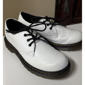 Dr. Martens White 1461 Smooth Leather Docs Platform Shoes‎ 5 Women/4 Men